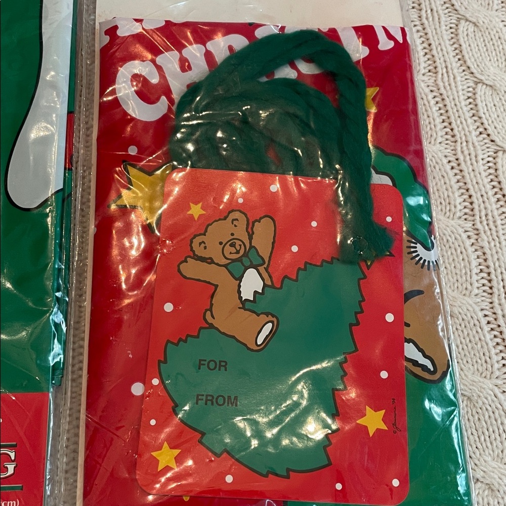 2 VTG New 1994 Giant Christmas gift bags 36”x44”. Beary Christmas & “Ho” Santa - Picture 5 of 6
